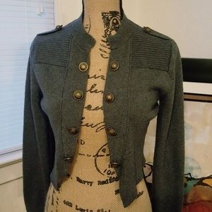 Gray cardigan with buttons